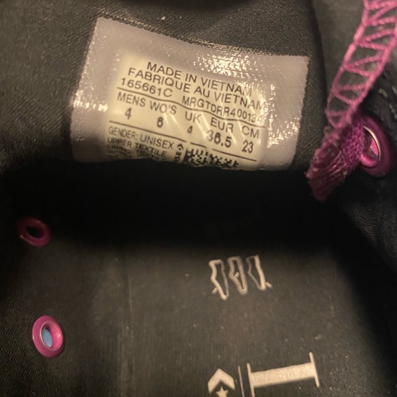 Purple chucks. Men size 4 women size 6 - Picture 6 of 6